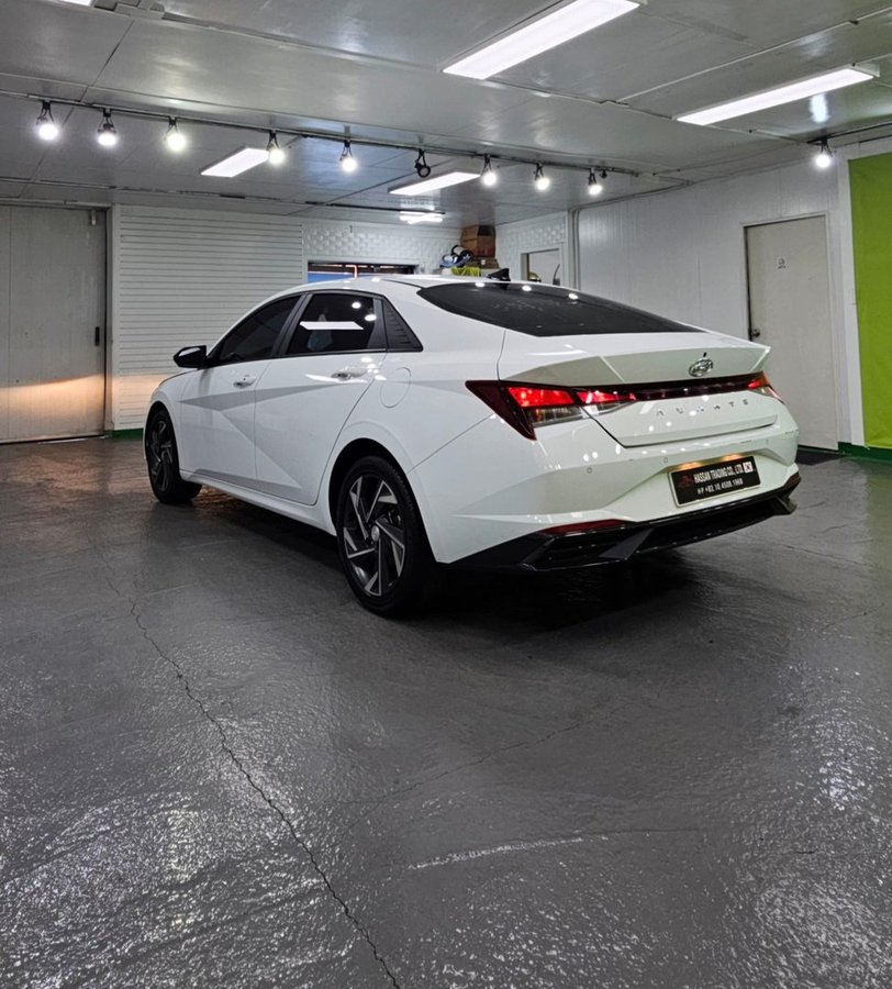 HYUNDAI AVENUE