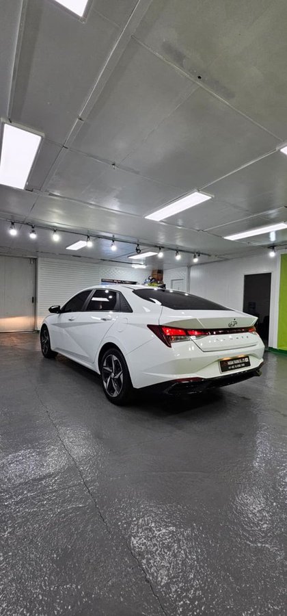 HYUNDAI AVANTE 
